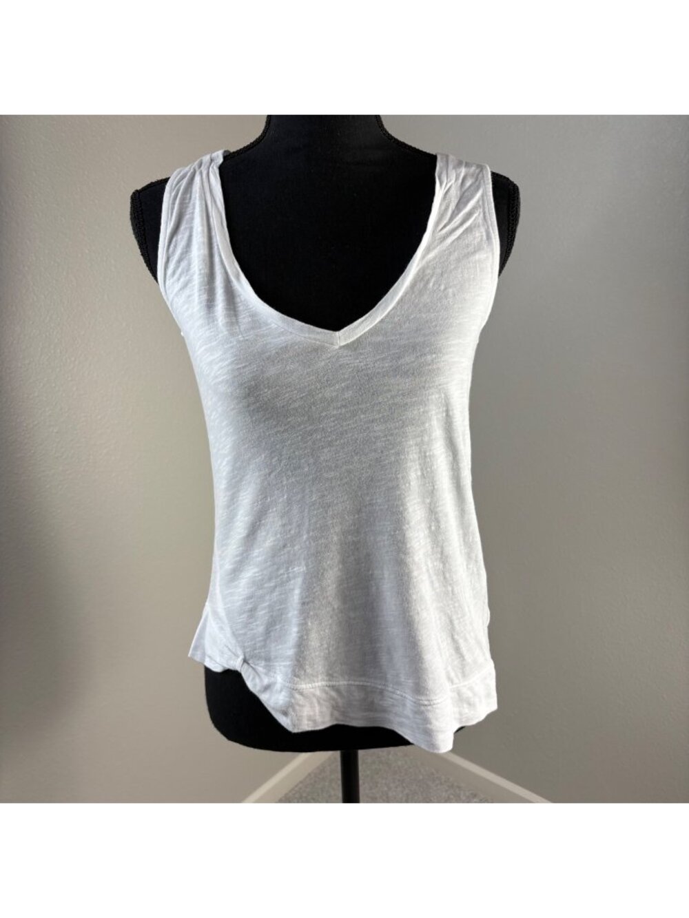 Stella & Dot White Tank Top Womens Small Classic Side Accent